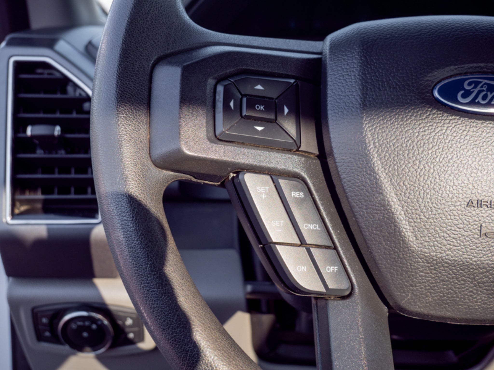 2022 Ford Super Duty F-350 SRW XL