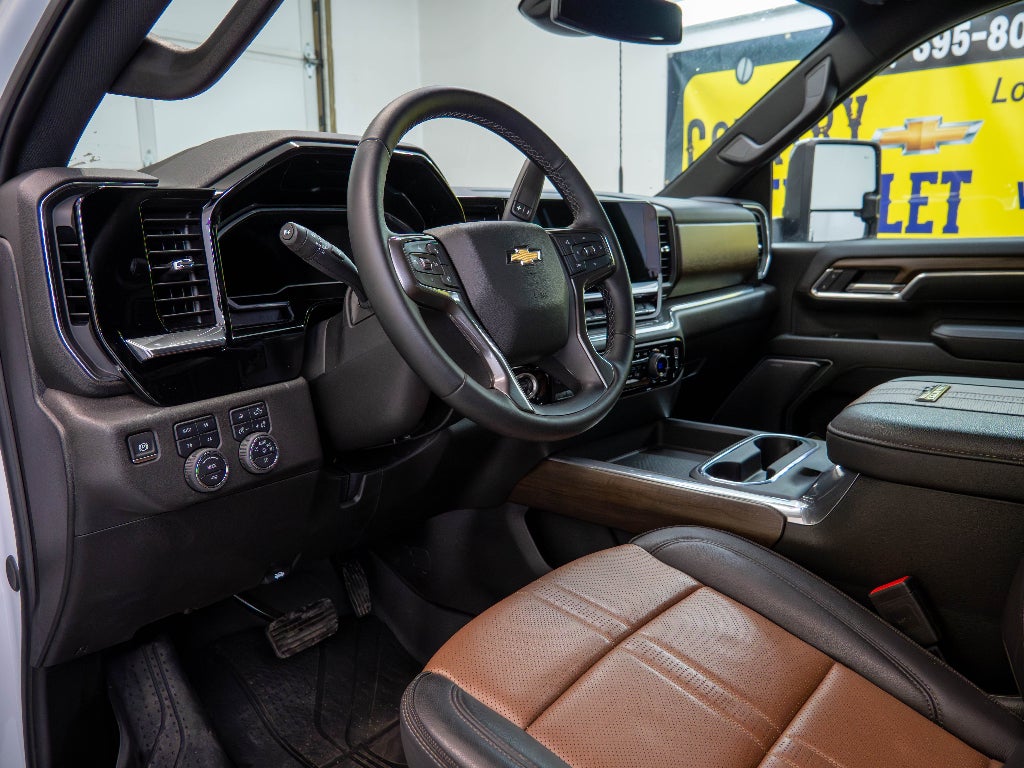 2025 Chevrolet Silverado 3500 HD High Country