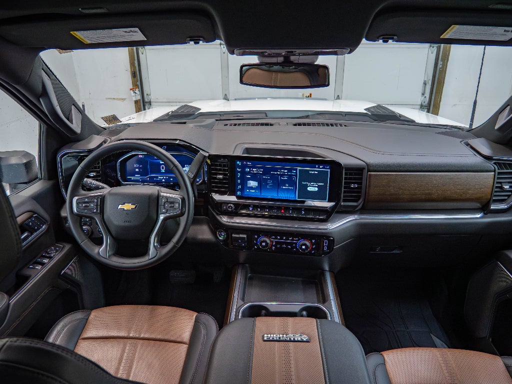 2025 Chevrolet Silverado 3500 HD High Country