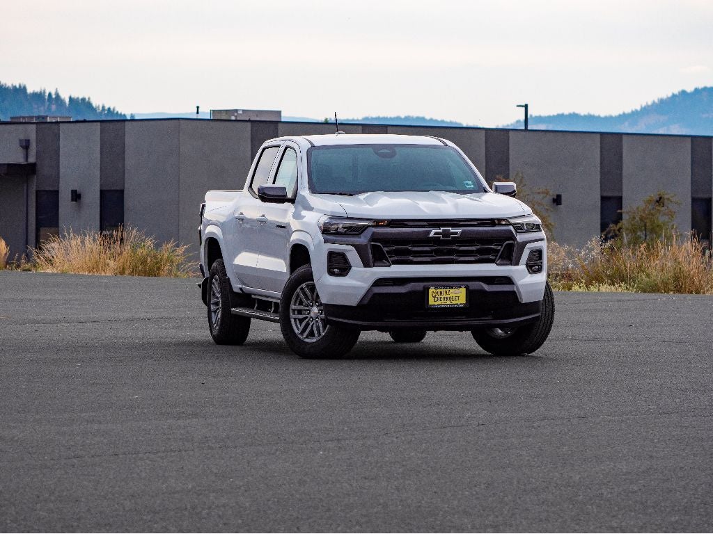 2025 Chevrolet Colorado WT/LT
