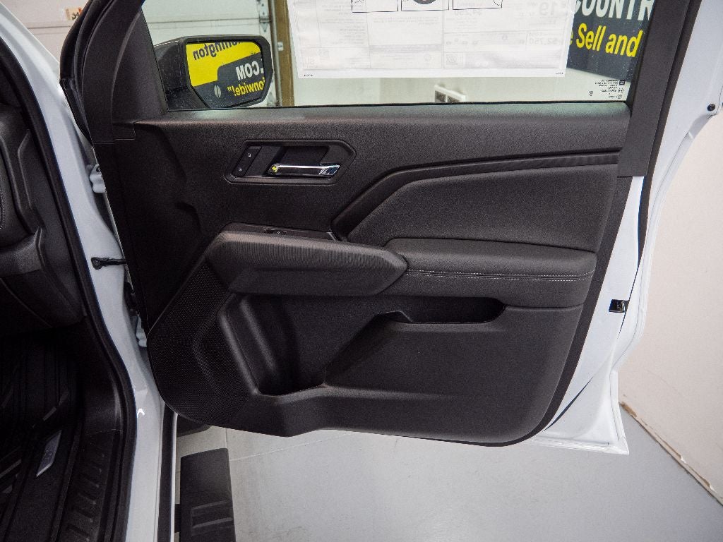 2025 Chevrolet Colorado WT/LT