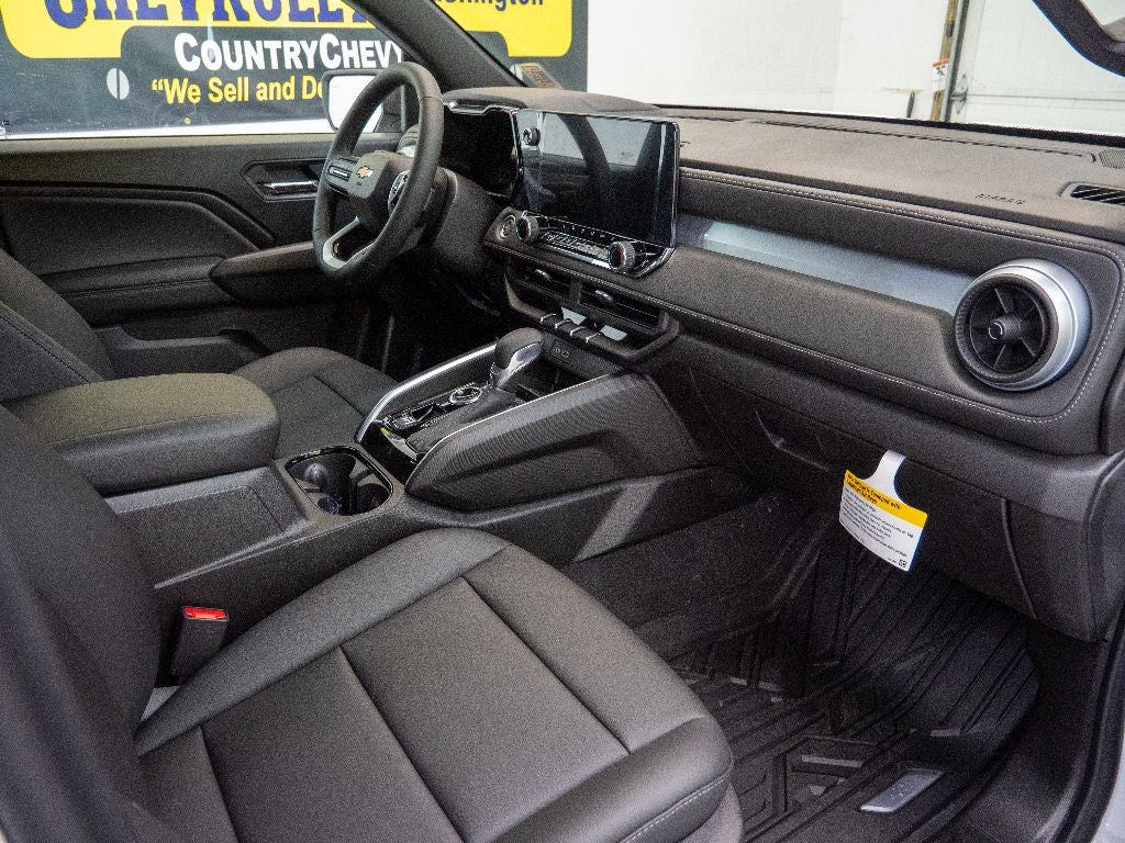 2025 Chevrolet Colorado WT/LT