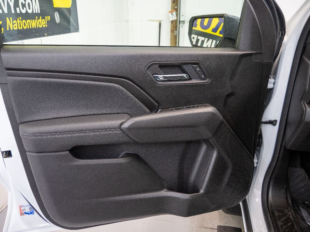 2025 Chevrolet Colorado WT/LT