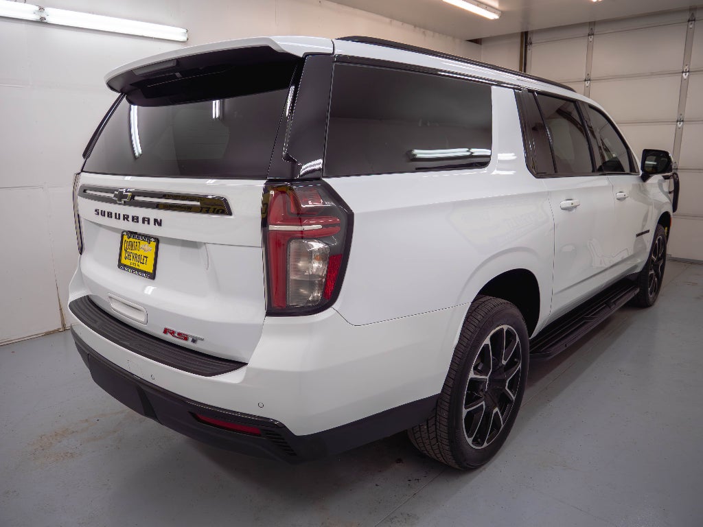 2024 Chevrolet Suburban RST