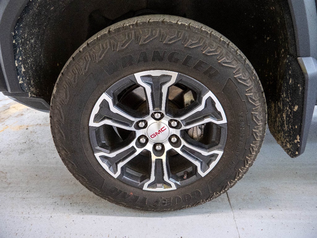 2024 GMC Canyon AT4