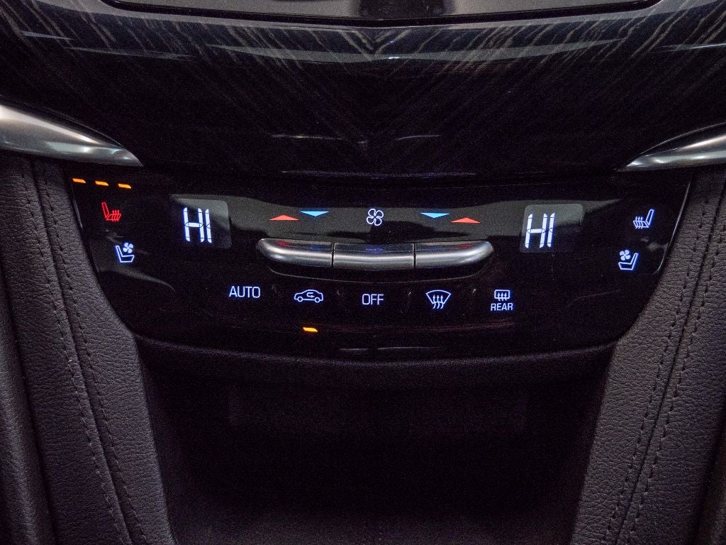 2020 Cadillac XT6 Premium Luxury