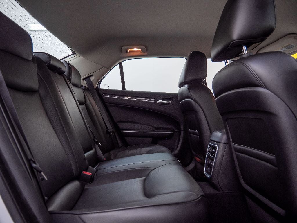 2023 Chrysler 300 Touring L