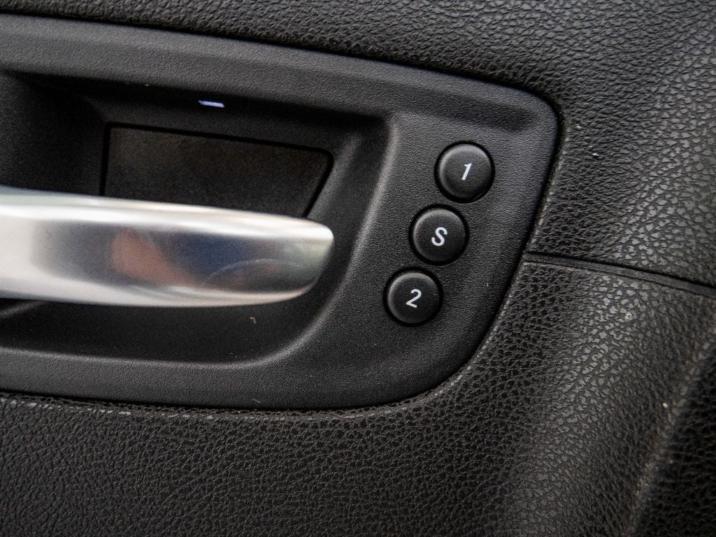 2023 Chrysler 300 Touring L