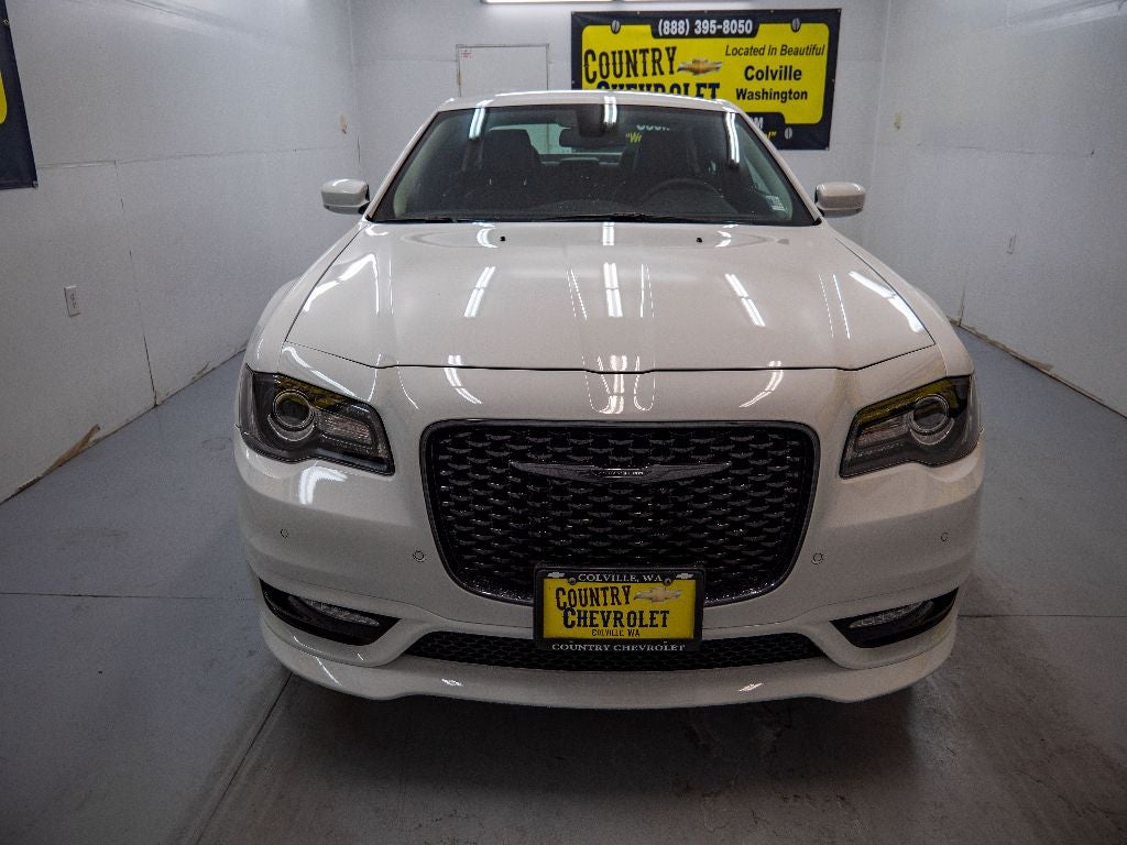 2023 Chrysler 300 Touring L