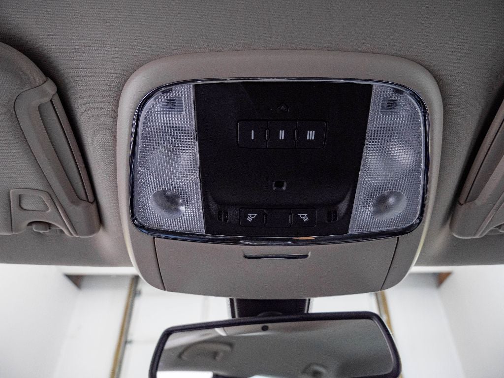 2023 Chrysler 300 Touring L