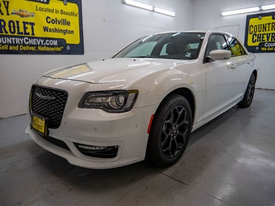 2023 Chrysler 300 Touring L