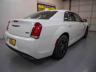 2023 Chrysler 300 Touring L