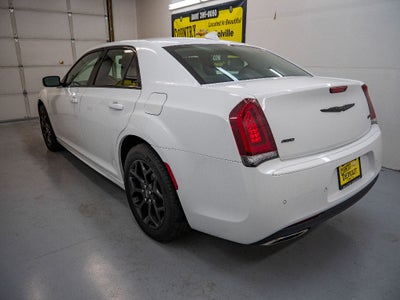 2023 Chrysler 300 Touring L