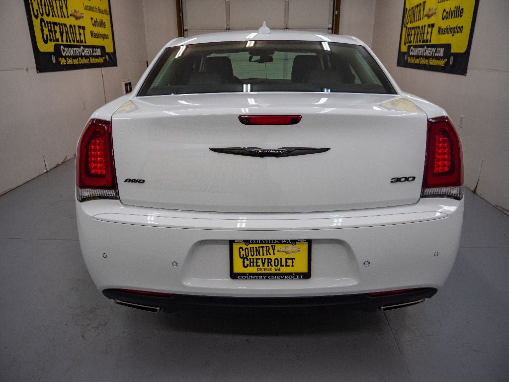 2023 Chrysler 300 Touring L