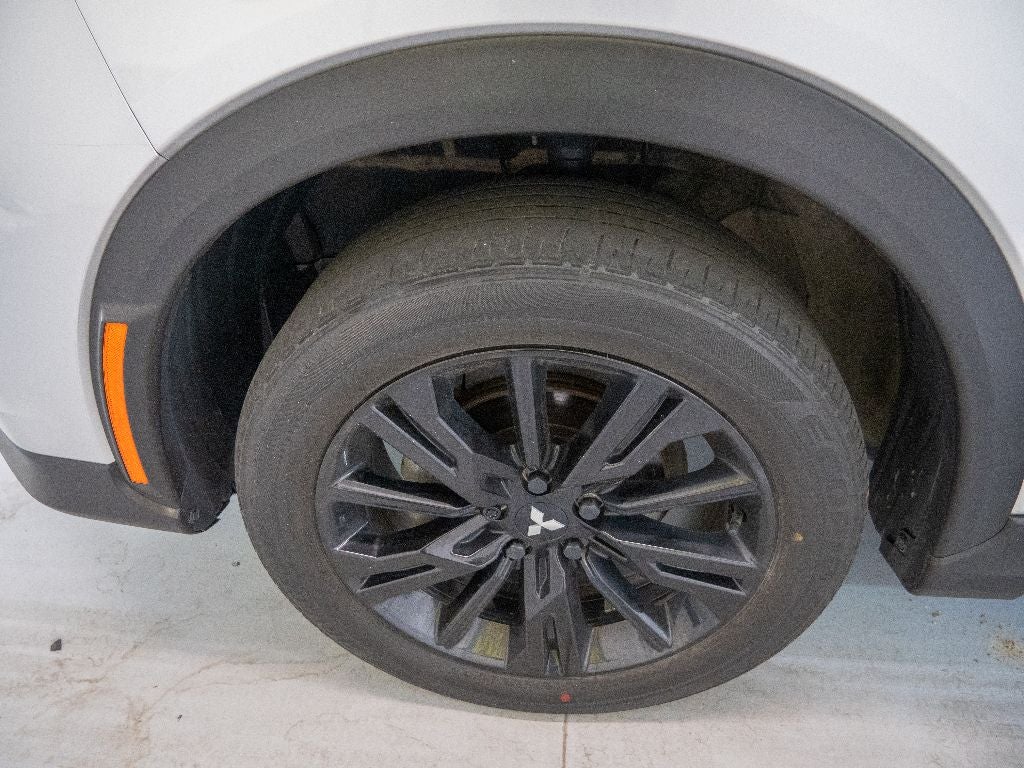 2023 Mitsubishi Eclipse Cross LE