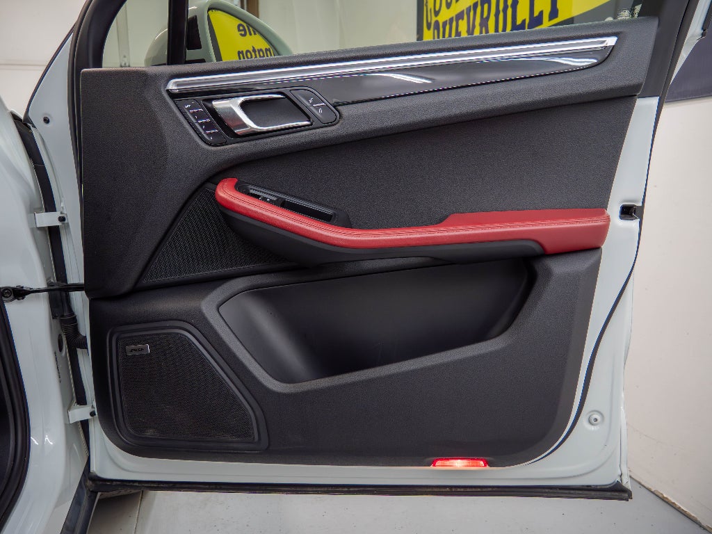 2017 Porsche Macan Base