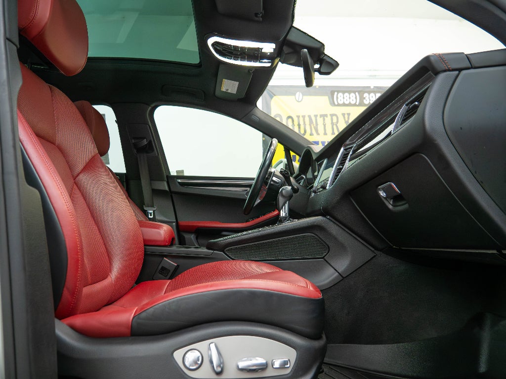 2017 Porsche Macan Base