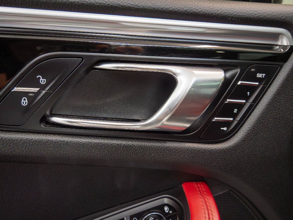 2017 Porsche Macan Base