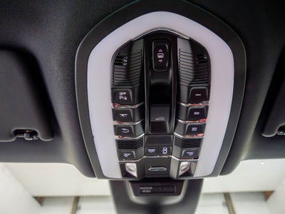 2017 Porsche Macan Base