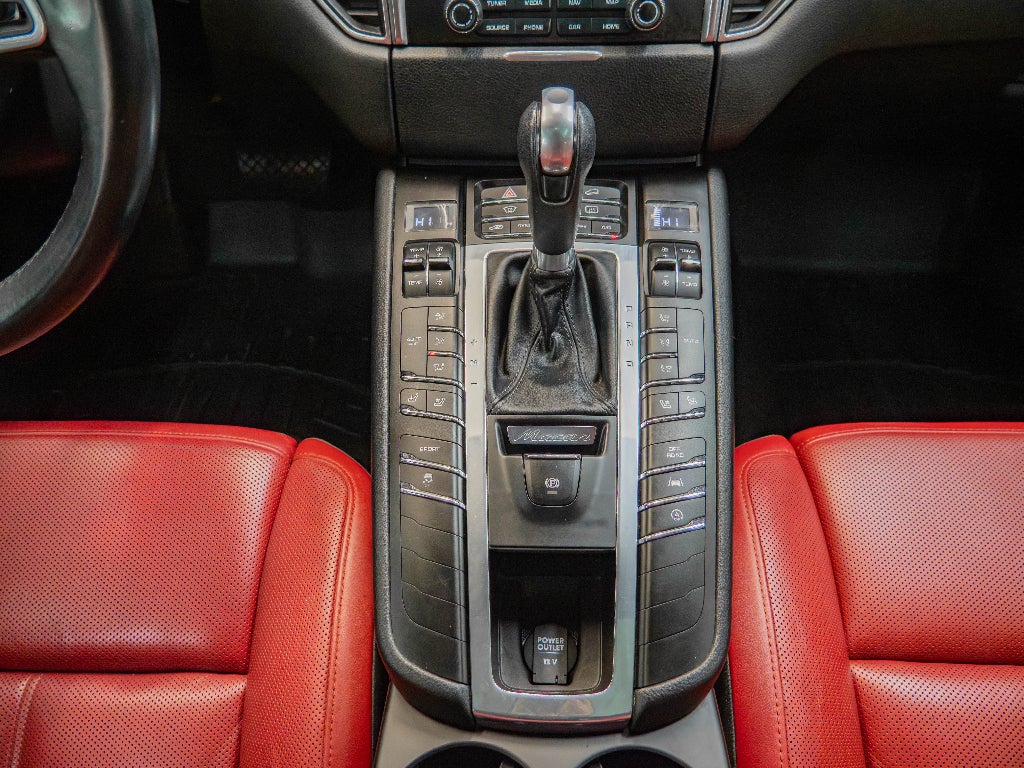 2017 Porsche Macan Base